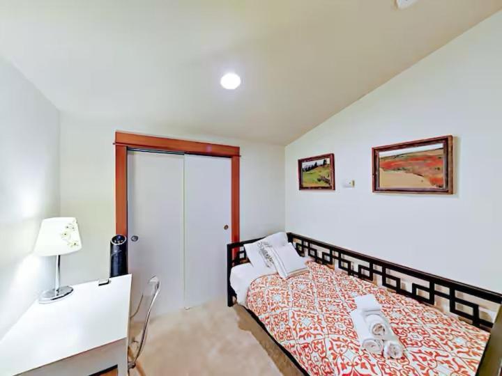 Fremont & Woodland Park Zoo Cozy Living * Seattle